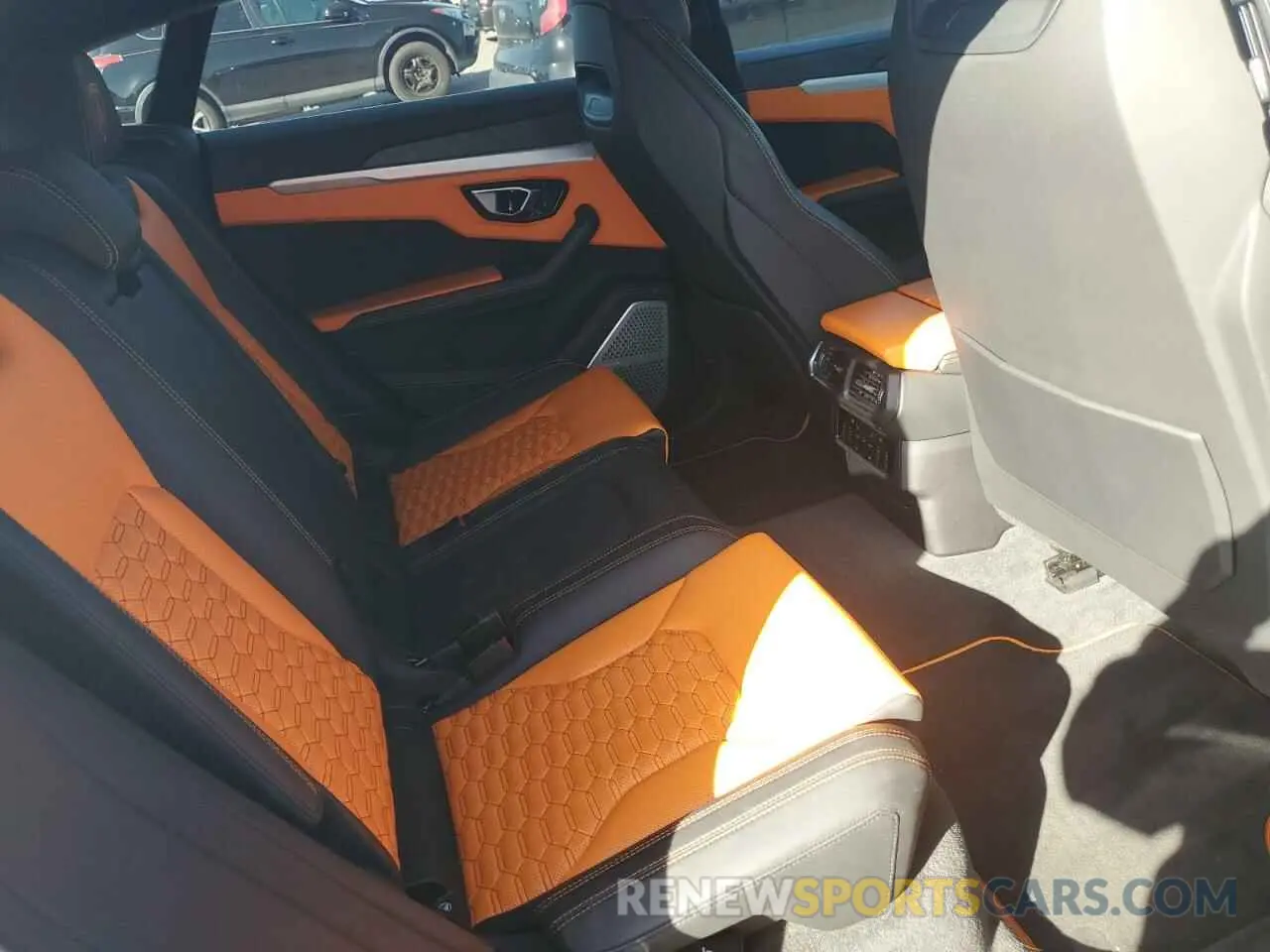 11 Photograph of a damaged car ZPBUA1ZLXKLA03290 LAMBORGHINI ALL MODELS 2019