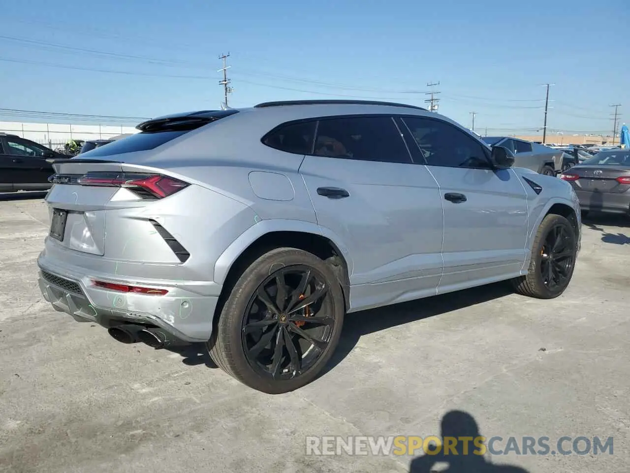 3 Photograph of a damaged car ZPBUA1ZLXKLA03290 LAMBORGHINI ALL MODELS 2019