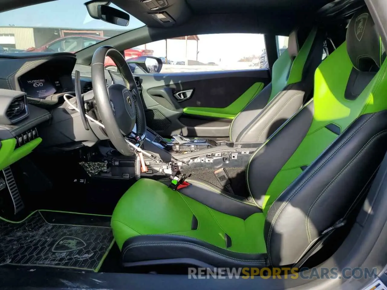 7 Photograph of a damaged car ZHWUF4ZF5LLA13239 LAMBORGHINI ALL MODELS 2020