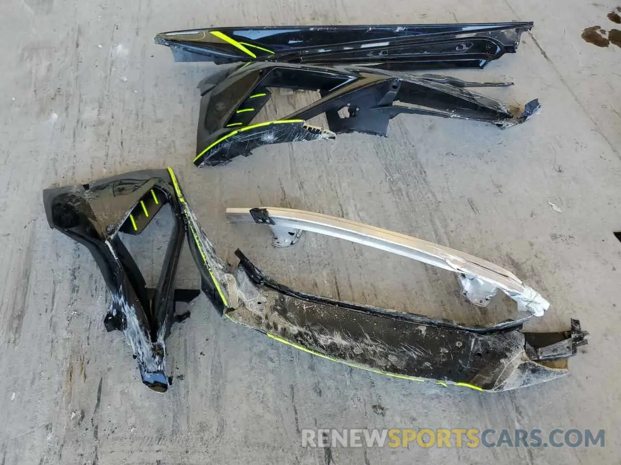 12 Photograph of a damaged car ZHWUF5ZF0MLA15889 LAMBORGHINI ALL MODELS 2021