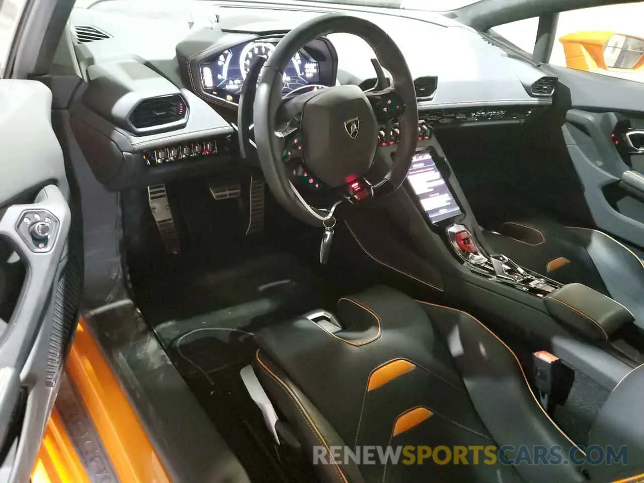 8 Photograph of a damaged car ZHWUT5ZFXMLA15990 LAMBORGHINI ALL MODELS 2021
