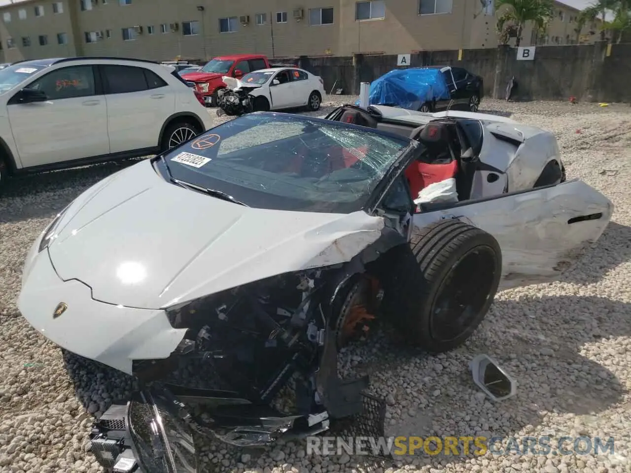 2 Photograph of a damaged car ZHWUT5ZF3NLA19638 LAMBORGHINI ALL MODELS 2022