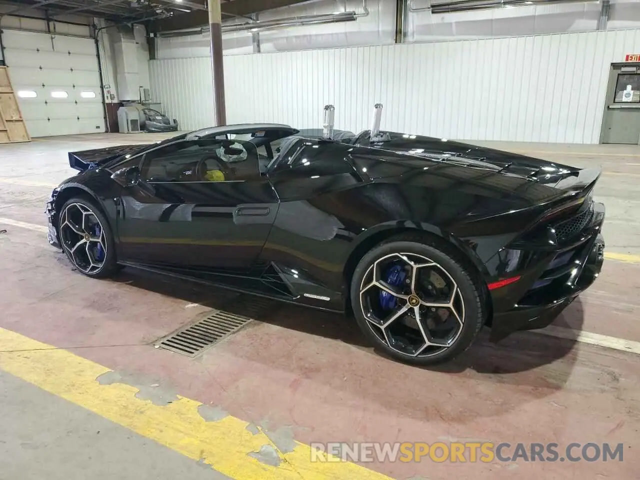 2 Photograph of a damaged car ZHWUT4ZF6RLA28592 LAMBORGHINI ALL MODELS 2024