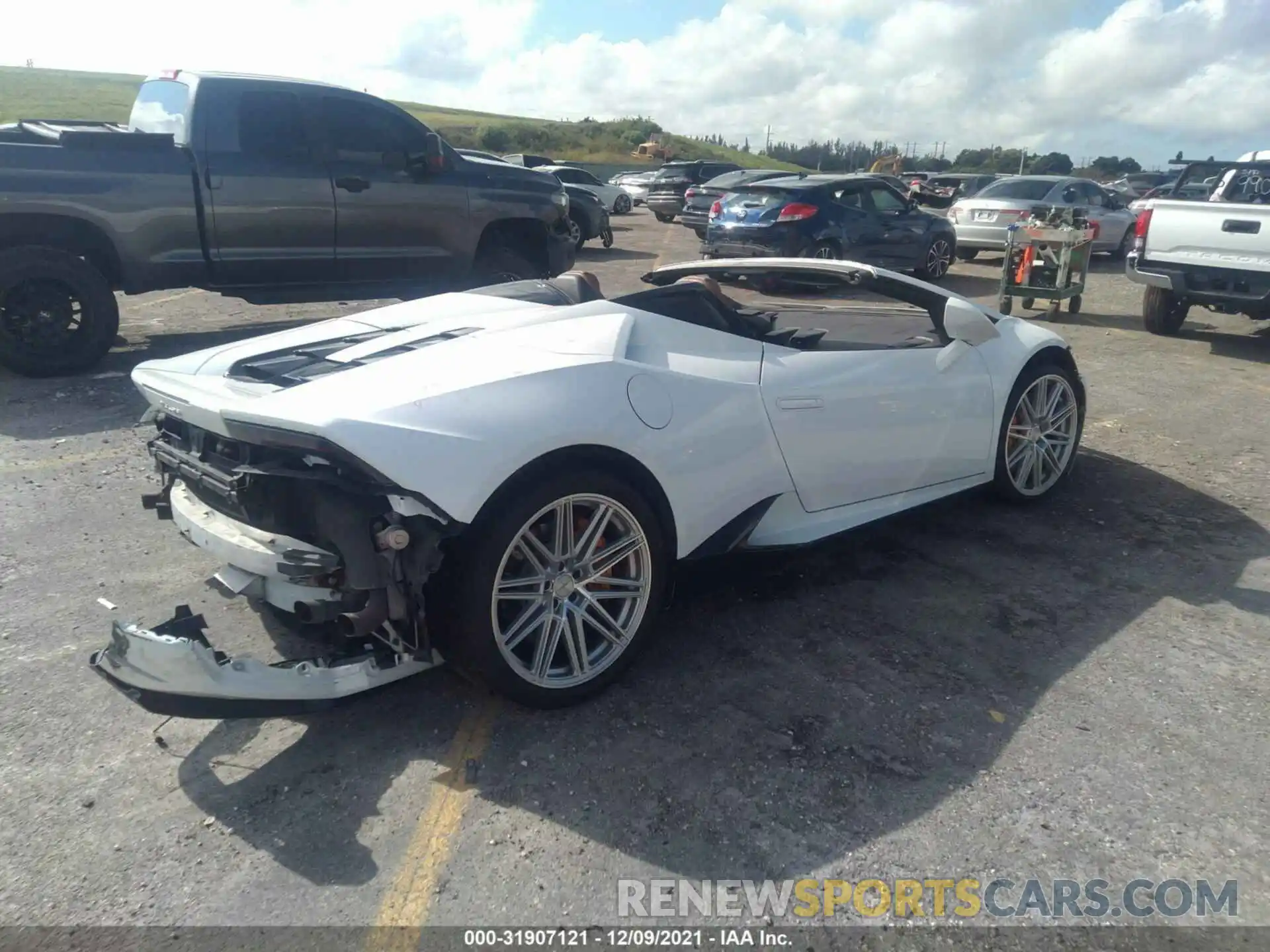 4 Photograph of a damaged car ZHWCR2ZF4KLA11293 LAMBORGHINI HURACAN 2019