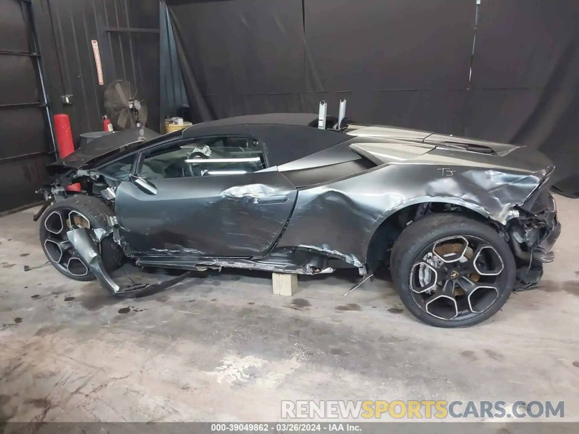 15 Photograph of a damaged car ZHWUR2ZF7KLA11826 LAMBORGHINI HURACAN 2019