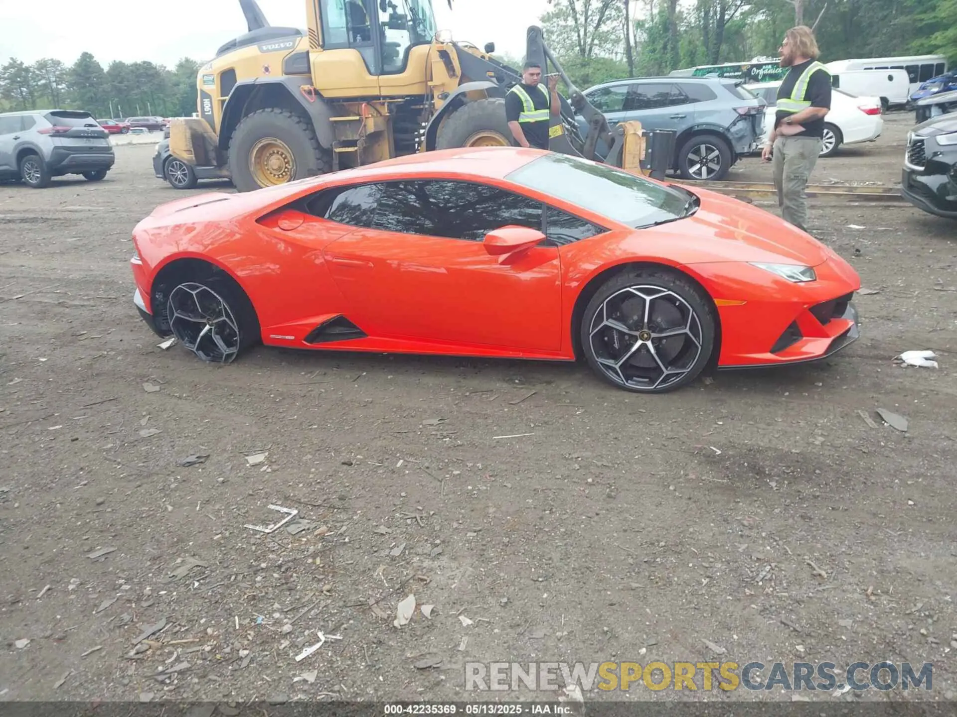 13 Photograph of a damaged car ZHWUF4ZF6LLA13783 LAMBORGHINI HURACAN EVO 2020
