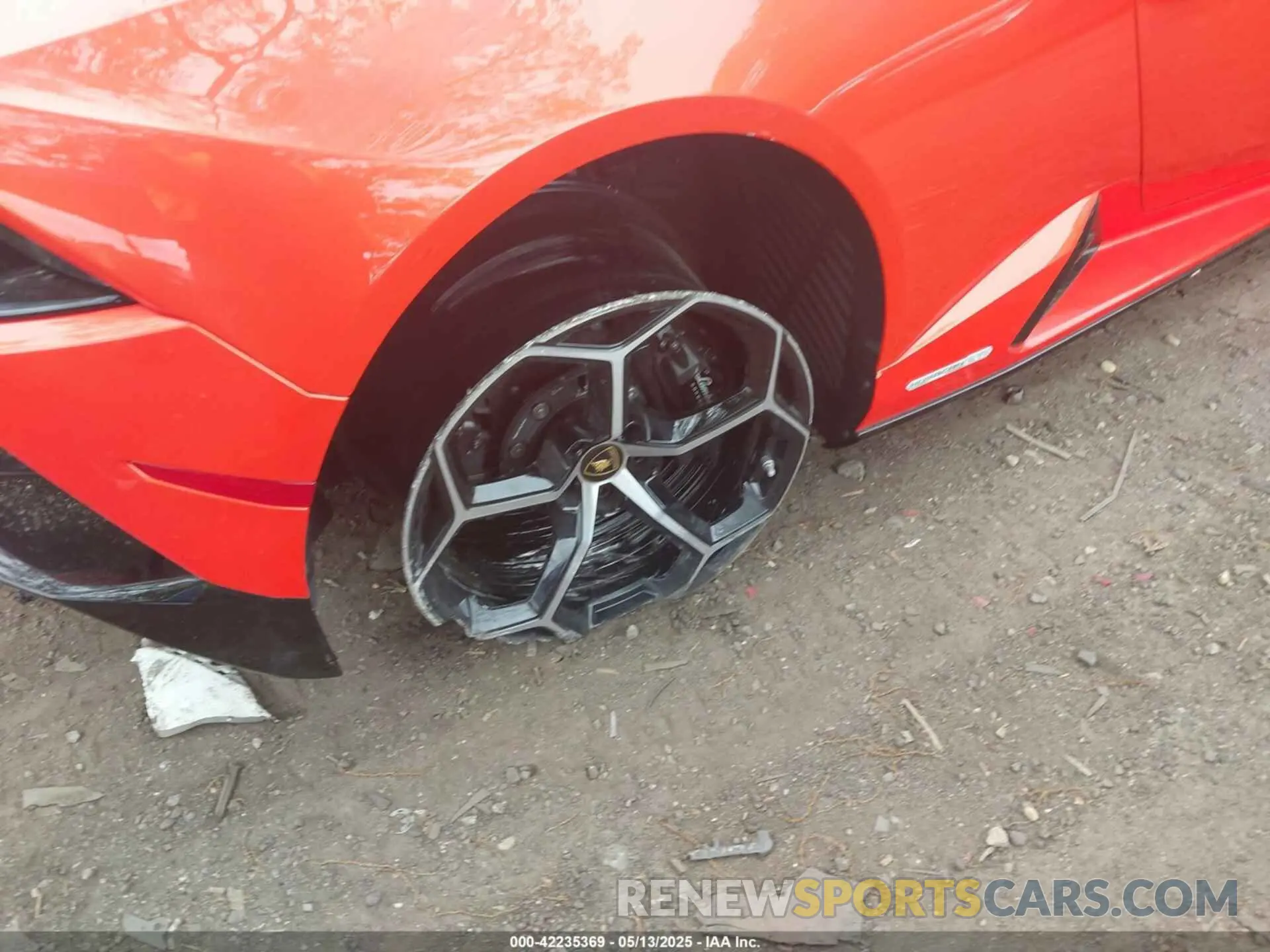 6 Photograph of a damaged car ZHWUF4ZF6LLA13783 LAMBORGHINI HURACAN EVO 2020