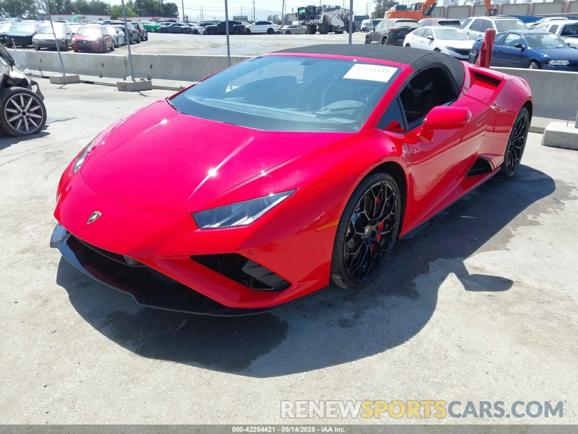 2 Photograph of a damaged car ZHWUT5ZF2LLA15450 LAMBORGHINI HURACAN EVO 2020