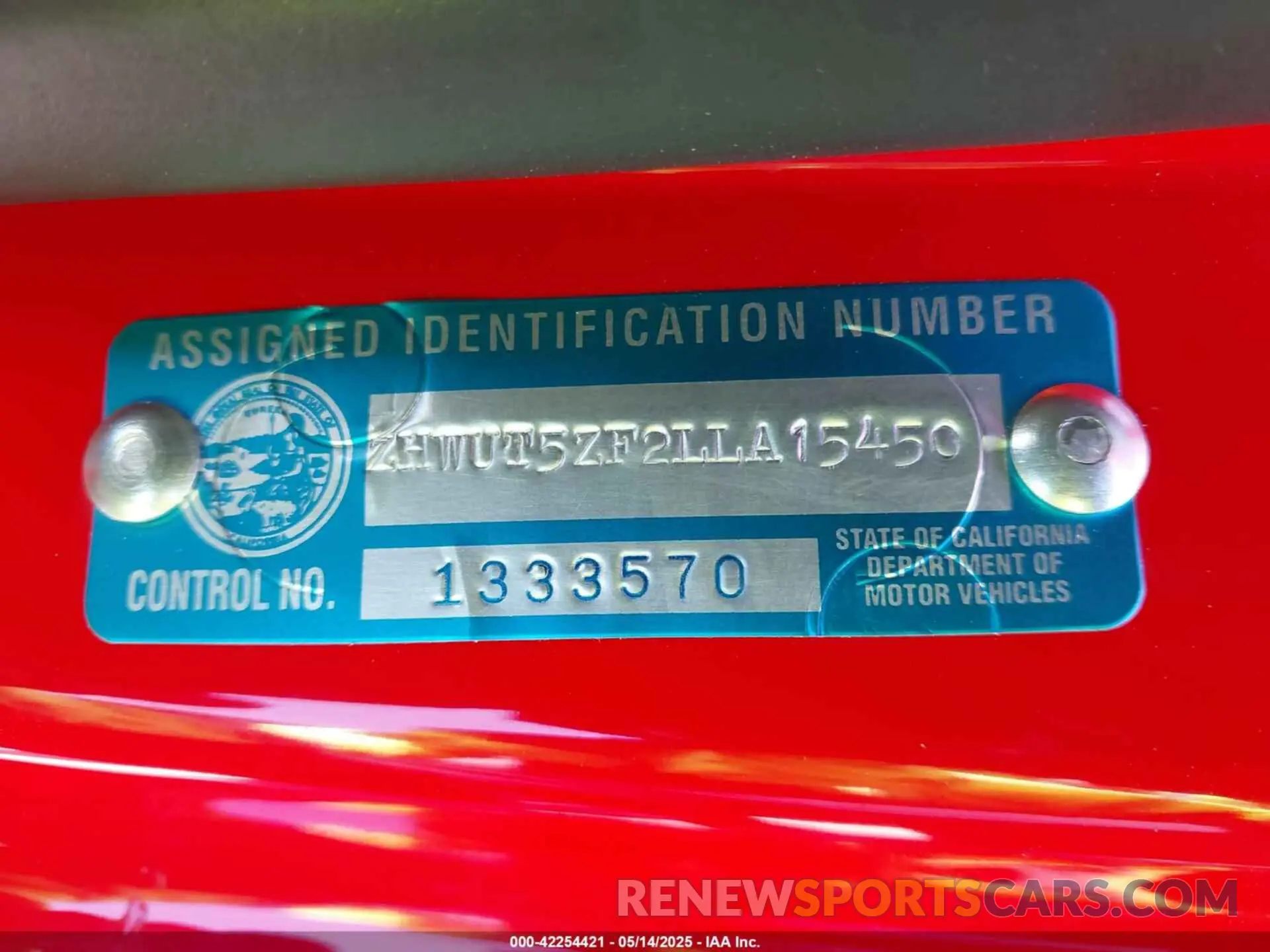 9 Photograph of a damaged car ZHWUT5ZF2LLA15450 LAMBORGHINI HURACAN EVO 2020