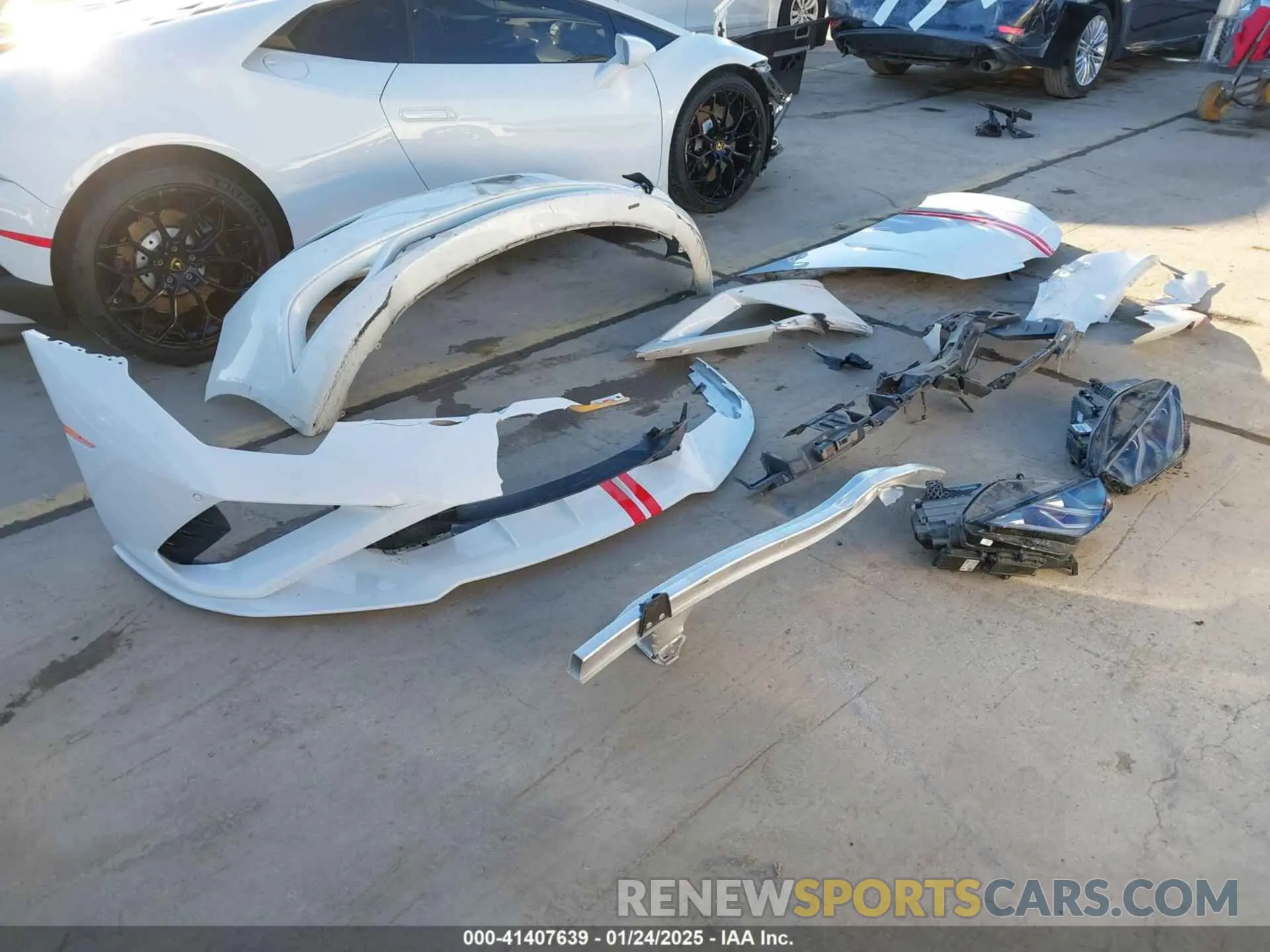 12 Photograph of a damaged car ZHWUF5ZF7MLA16358 LAMBORGHINI HURACAN EVO 2021