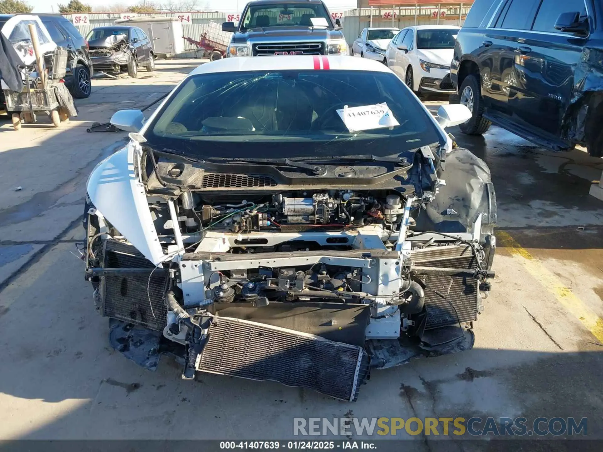 13 Photograph of a damaged car ZHWUF5ZF7MLA16358 LAMBORGHINI HURACAN EVO 2021
