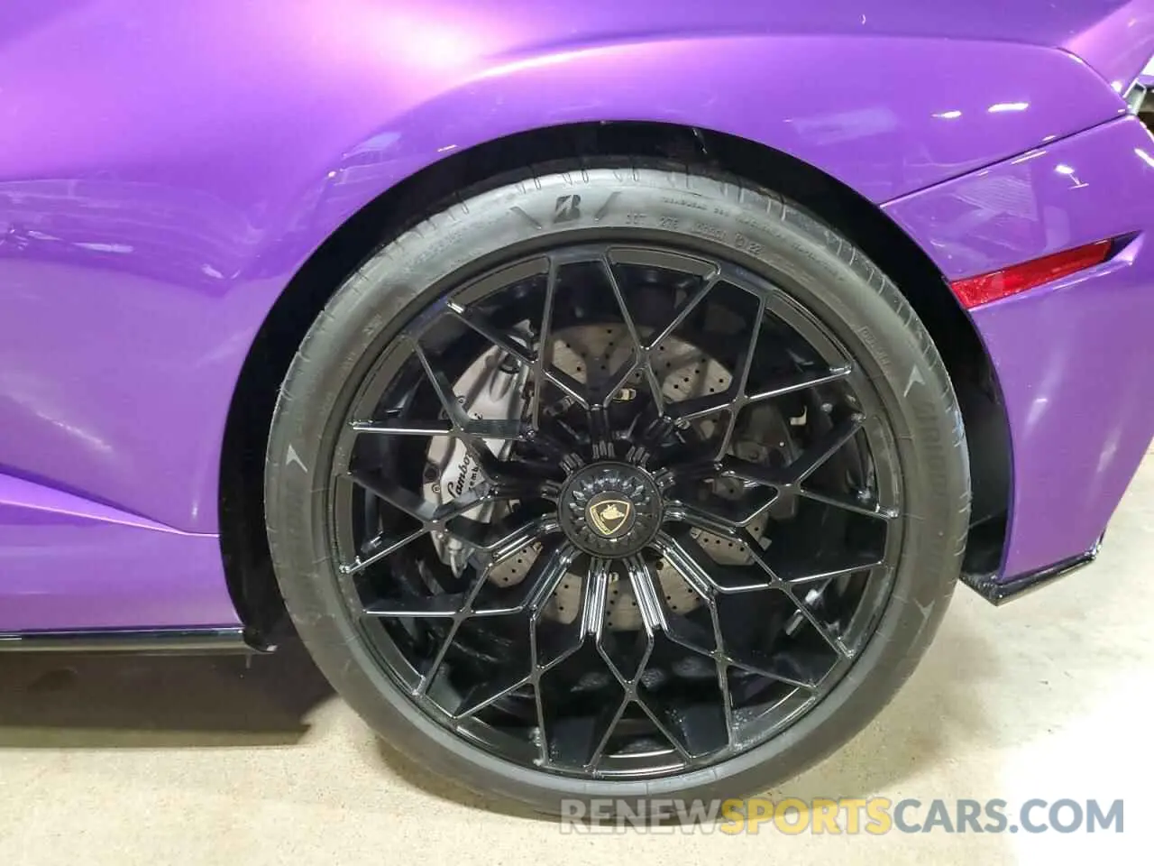 19 Photograph of a damaged car ZHWUA6ZX7PLA21724 LAMBORGHINI HURACAN ST 2023