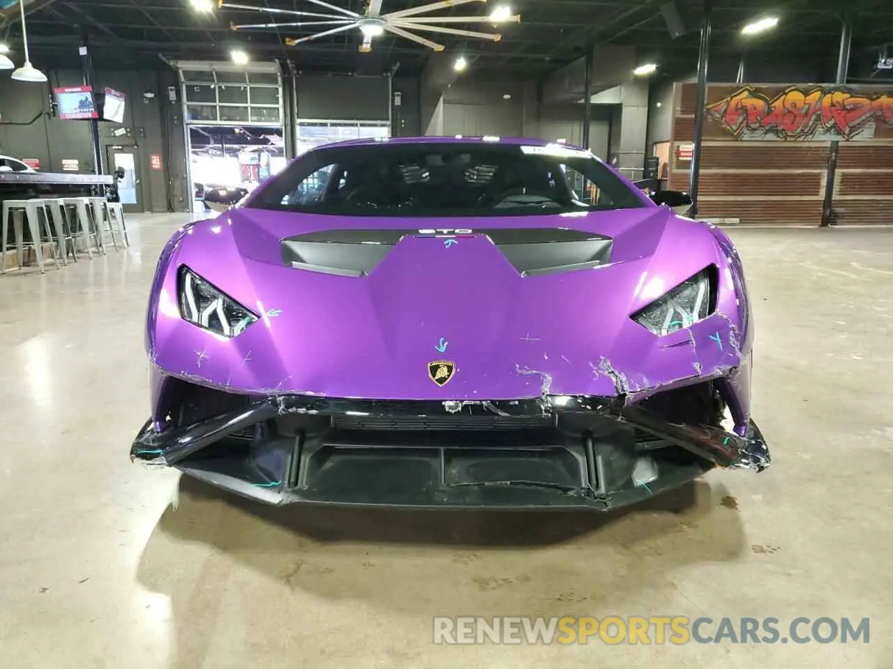 2 Photograph of a damaged car ZHWUA6ZX7PLA21724 LAMBORGHINI HURACAN ST 2023