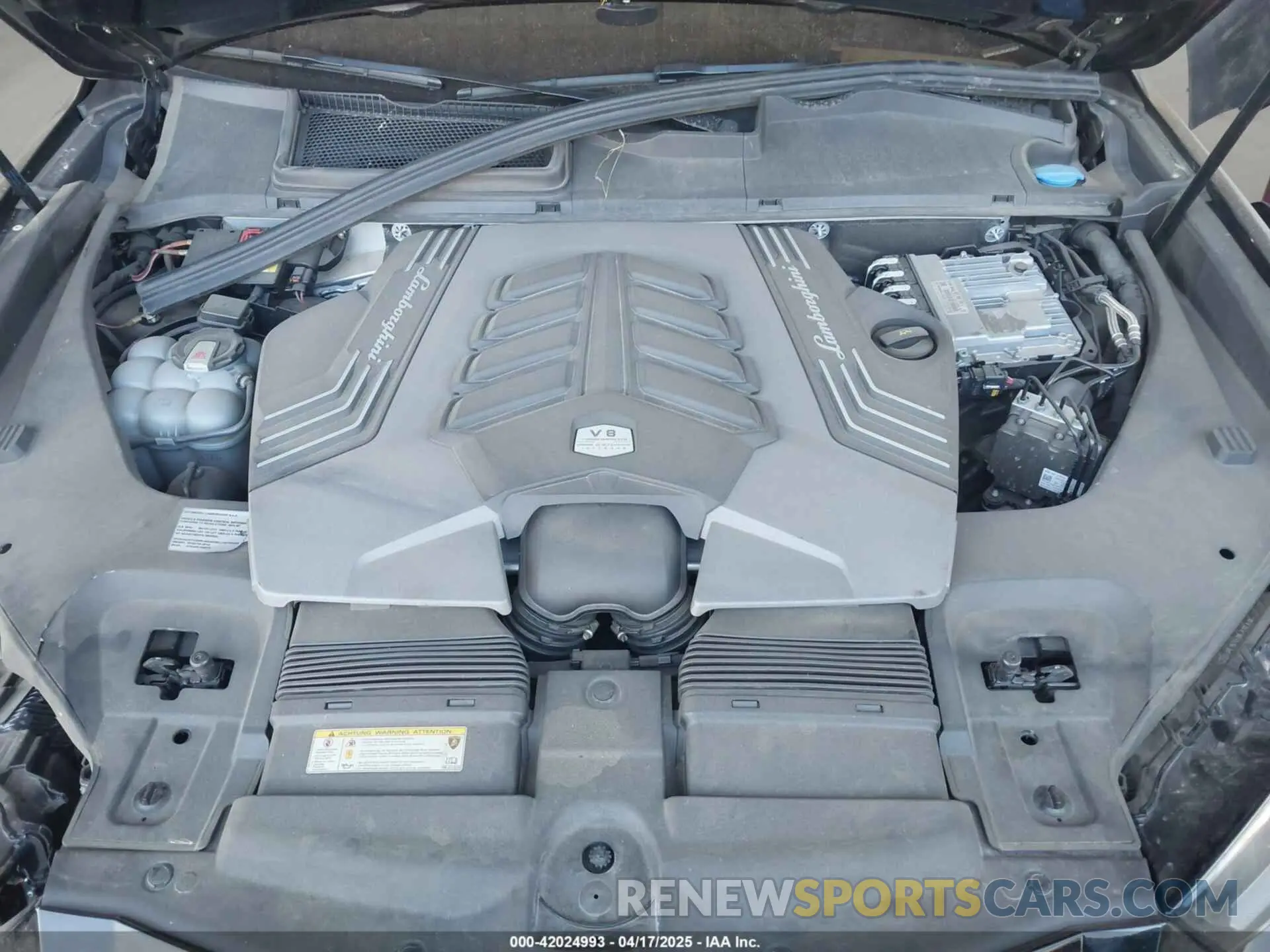 10 Photograph of a damaged car ZPBUA1ZL3KLA03213 LAMBORGHINI URUS 2019