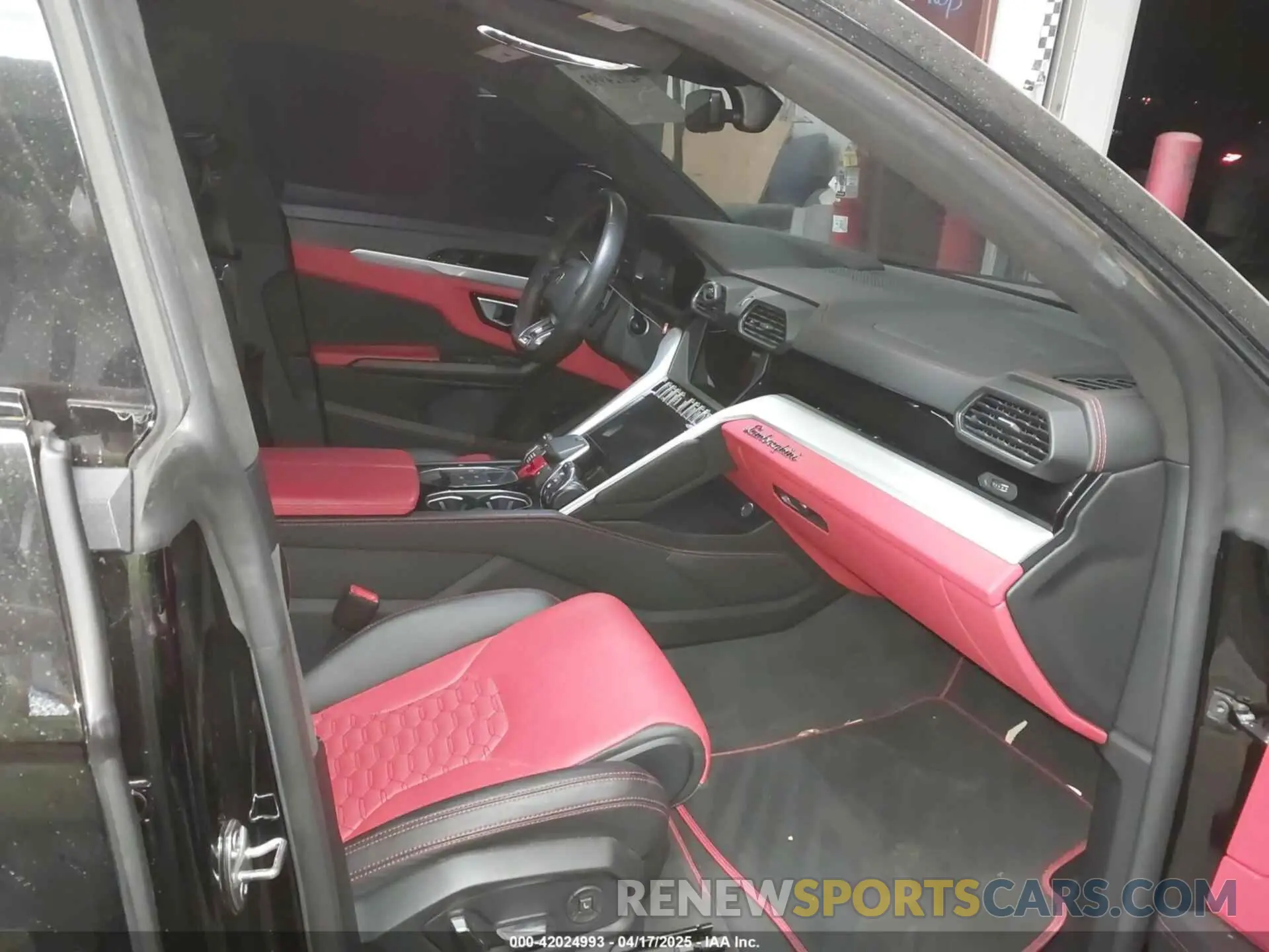 5 Photograph of a damaged car ZPBUA1ZL3KLA03213 LAMBORGHINI URUS 2019