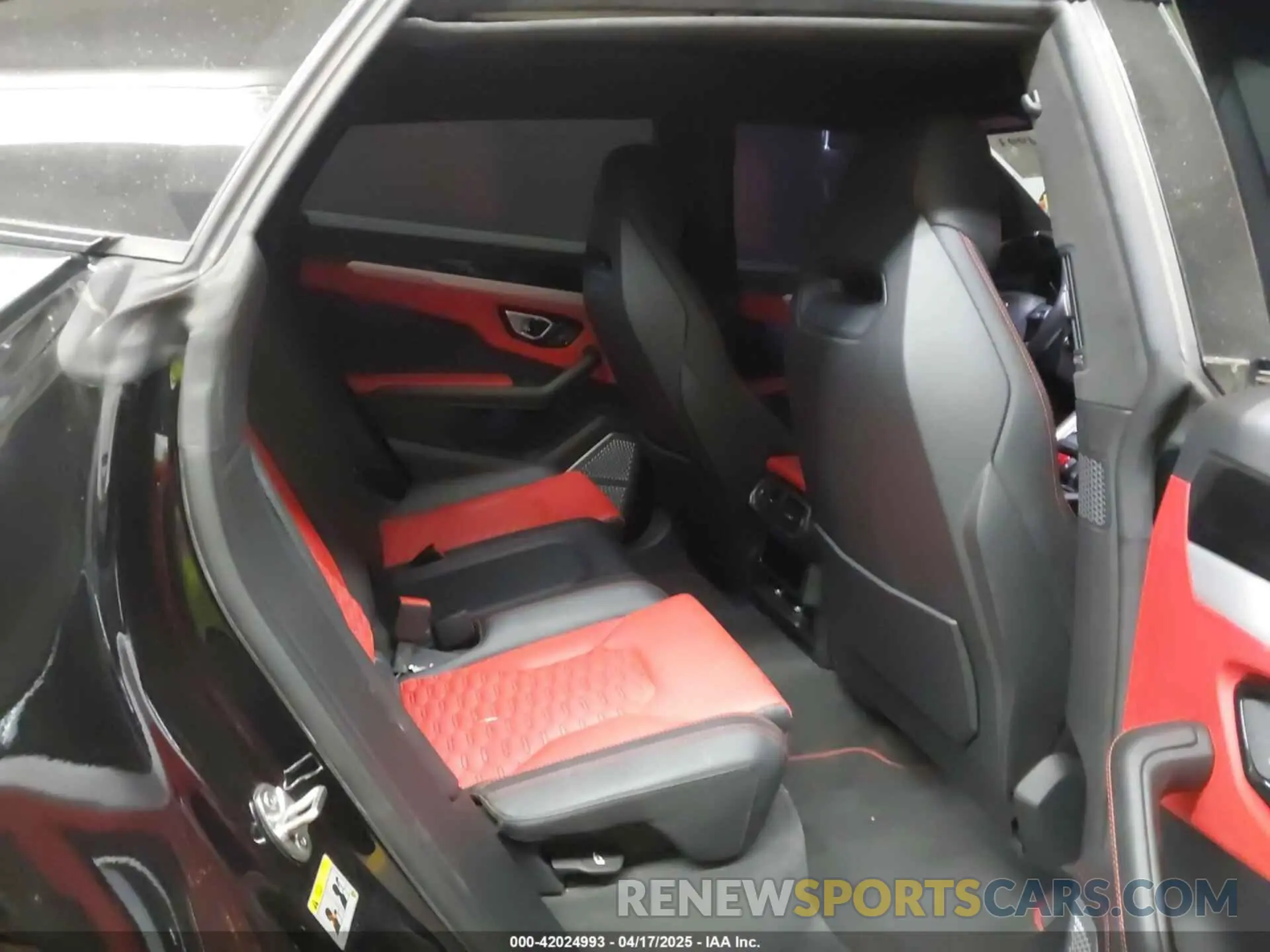 8 Photograph of a damaged car ZPBUA1ZL3KLA03213 LAMBORGHINI URUS 2019