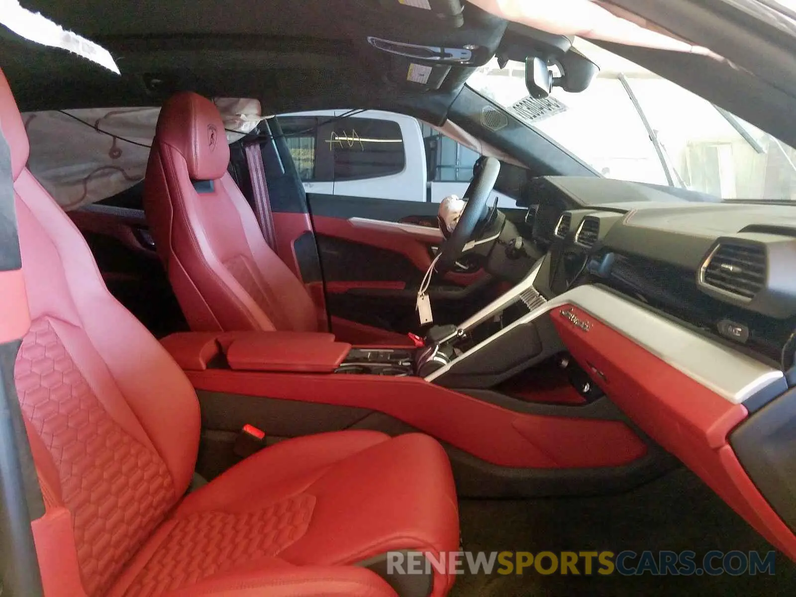 5 Photograph of a damaged car ZPBUA1ZL7KLA02341 LAMBORGHINI URUS 2019