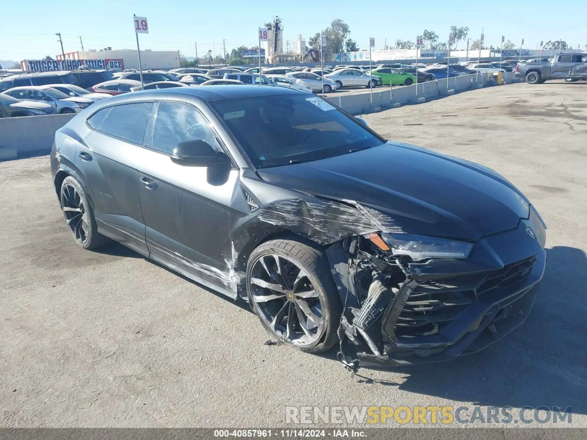 6 Photograph of a damaged car ZPBUA1ZL0LLA10251 LAMBORGHINI URUS 2020