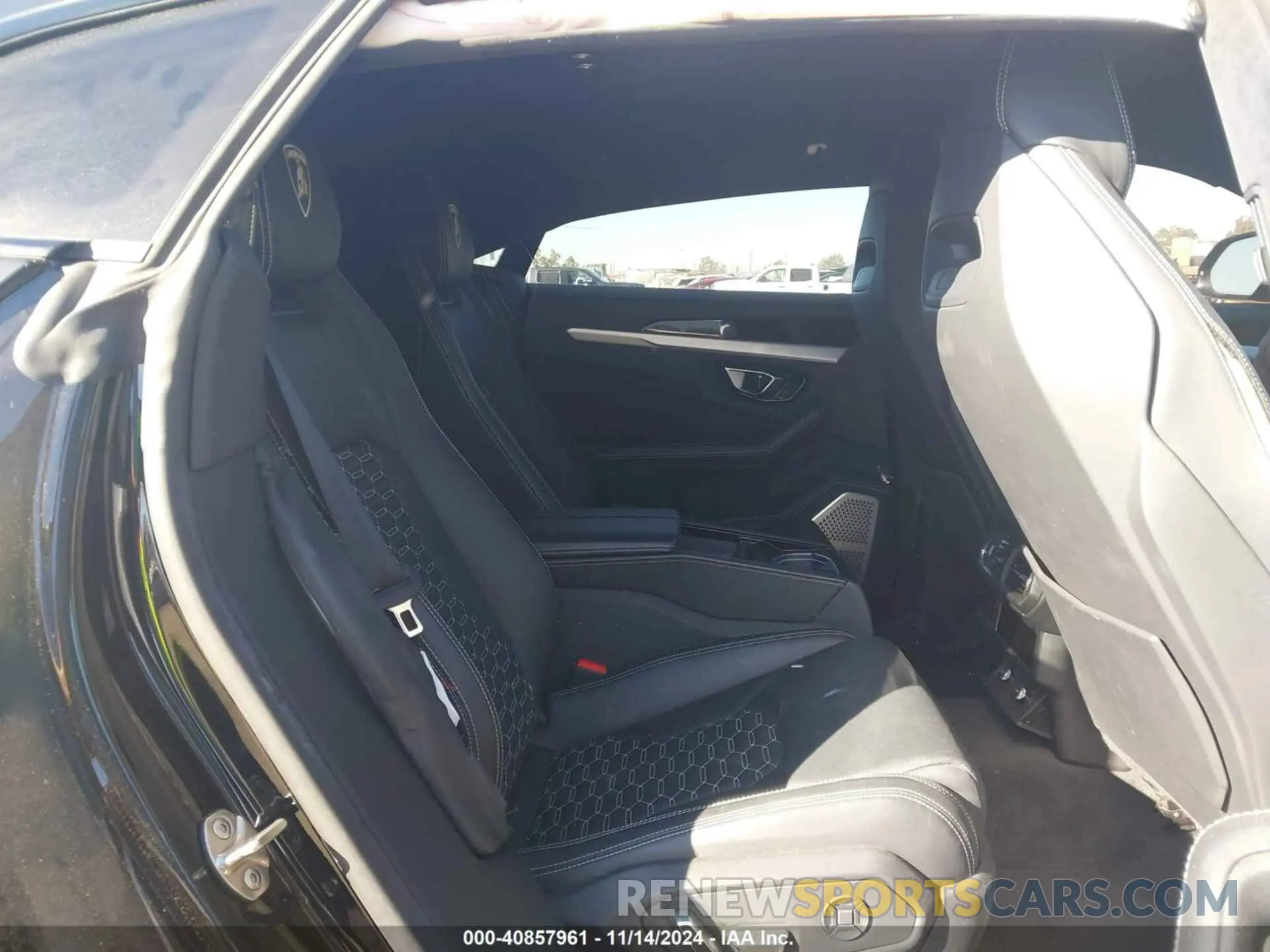 8 Photograph of a damaged car ZPBUA1ZL0LLA10251 LAMBORGHINI URUS 2020