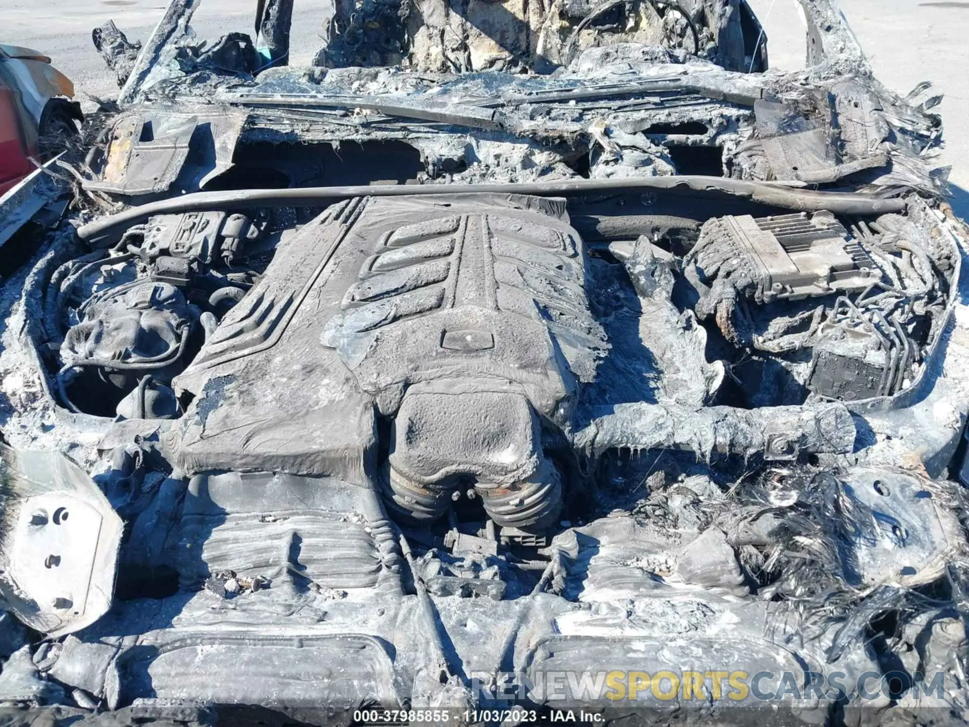 10 Photograph of a damaged car ZPBUB3ZL1PLA23654 LAMBORGHINI URUS 2023