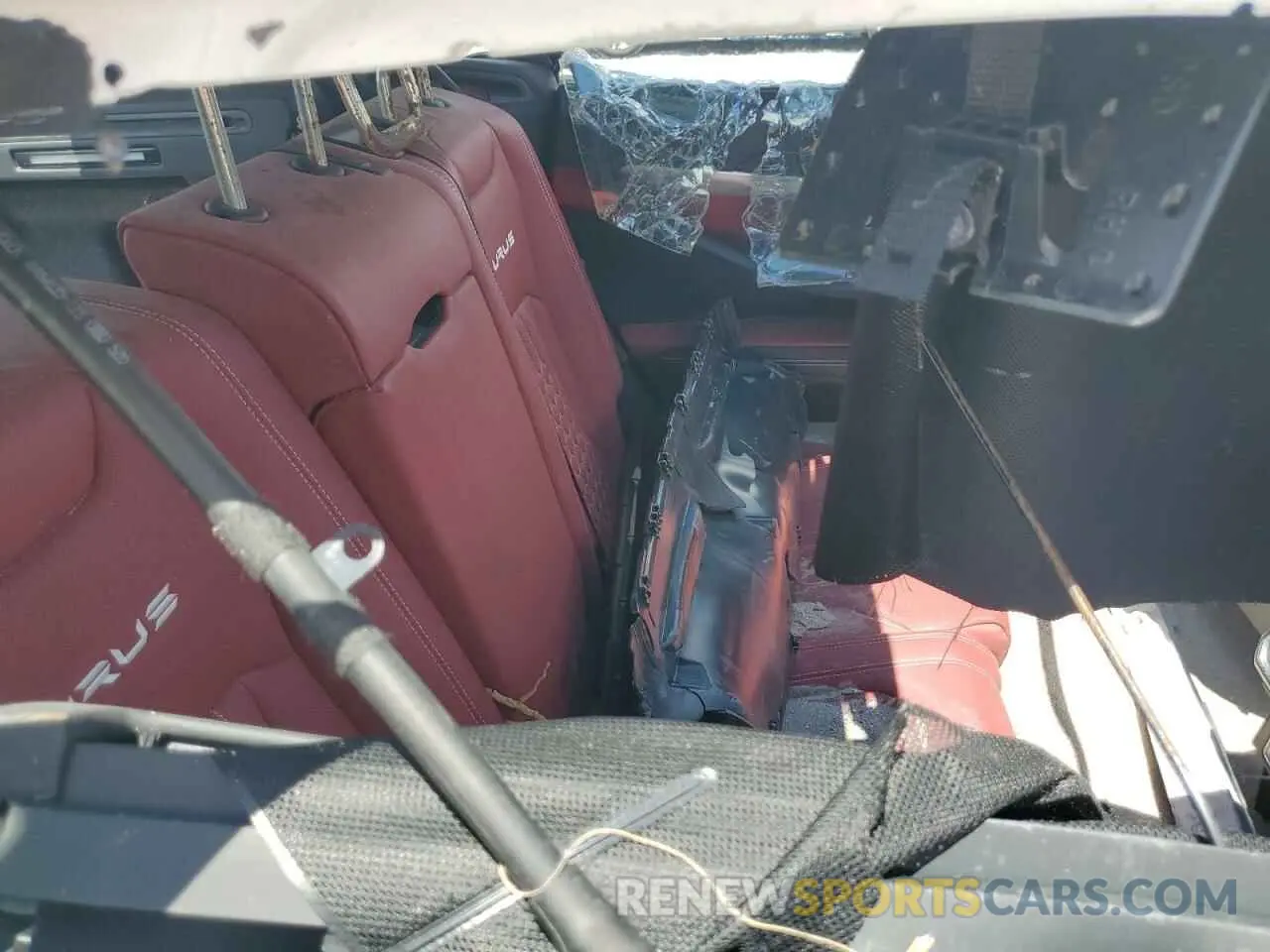 11 Photograph of a damaged car ZPBUB3ZLXRLA29858 LAMBORGHINI URUS S 2024