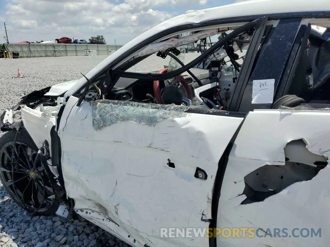 13 Photograph of a damaged car ZPBUB3ZLXRLA29858 LAMBORGHINI URUS S 2024