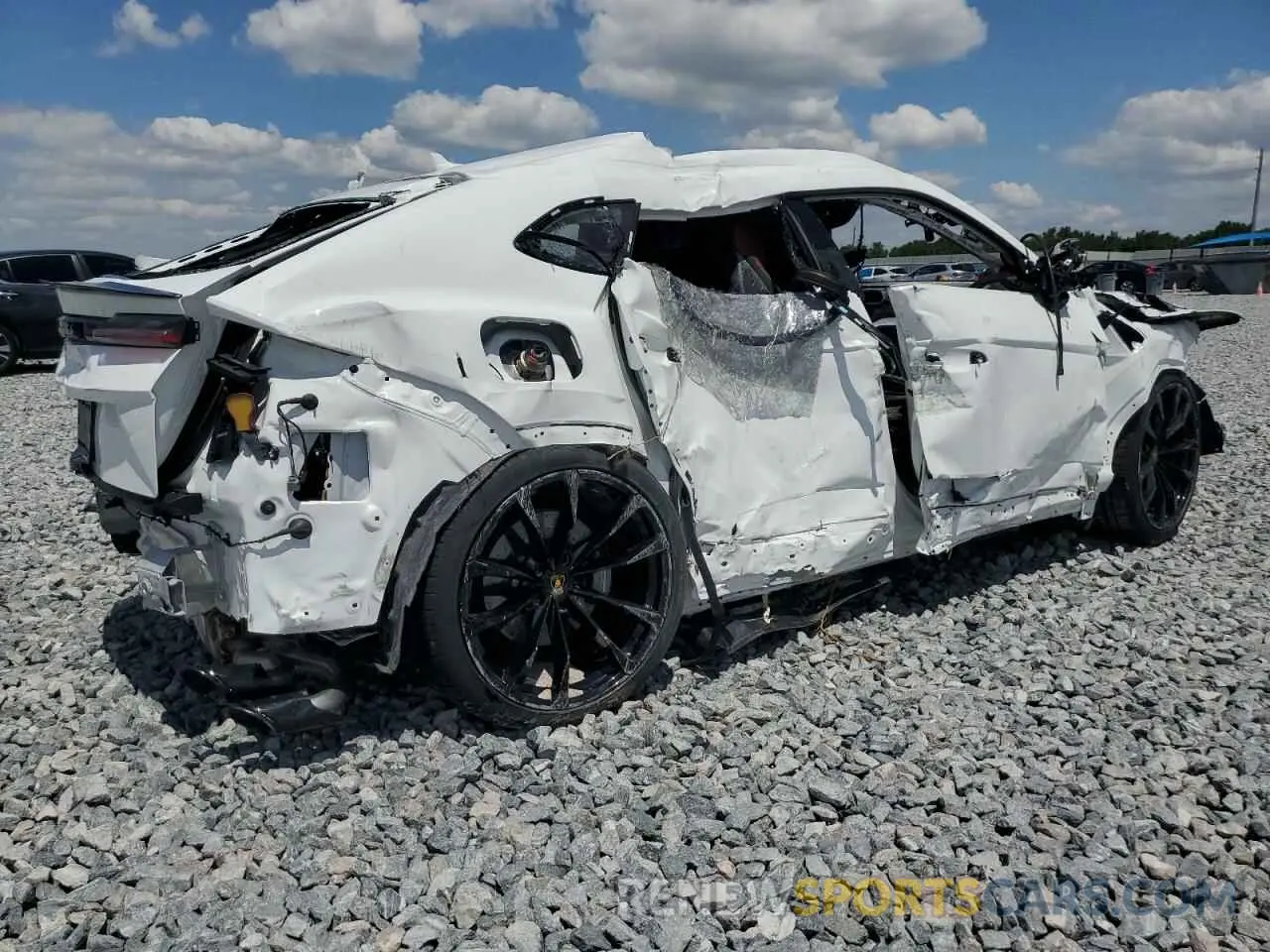 3 Photograph of a damaged car ZPBUB3ZLXRLA29858 LAMBORGHINI URUS S 2024