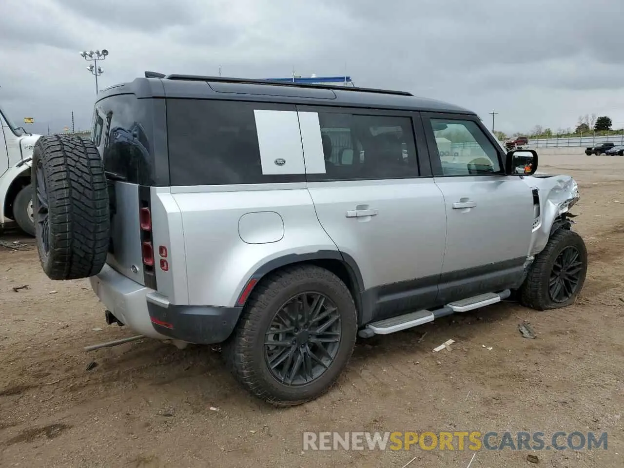 3 Photograph of a damaged car SALE1EEU9L2003444 LAND ROVER DEFENDER 2020