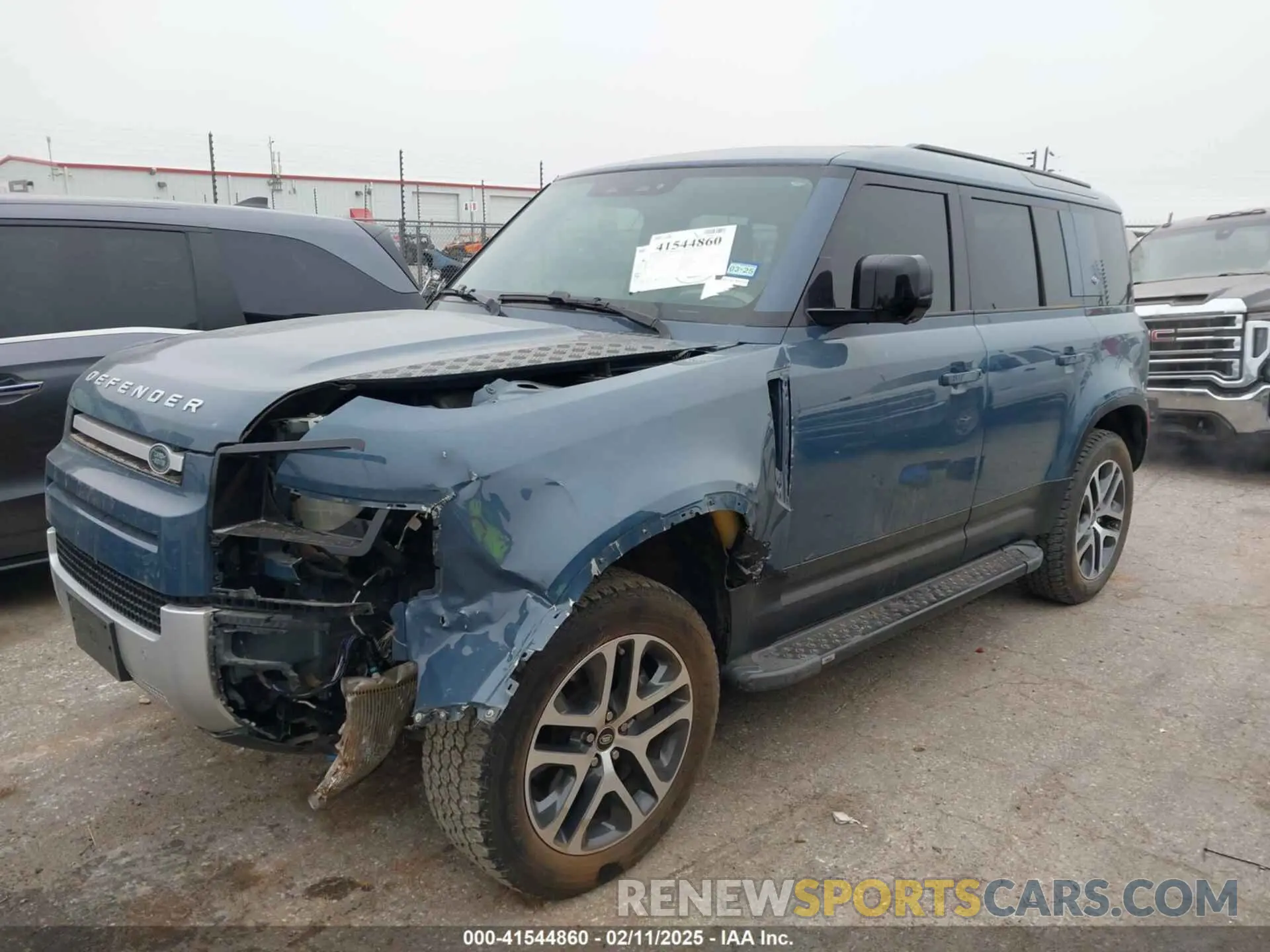 2 Photograph of a damaged car SALE97EU6L2016219 LAND ROVER DEFENDER 2020