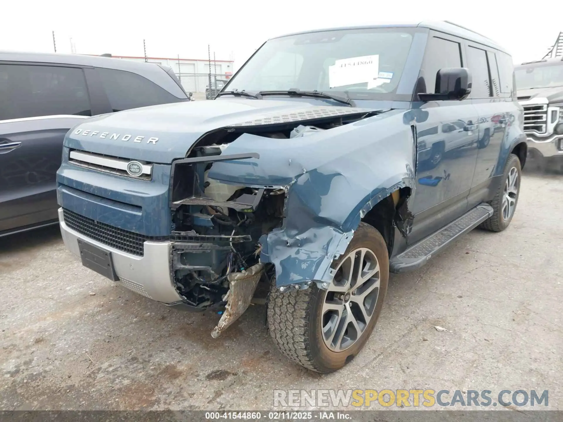 6 Photograph of a damaged car SALE97EU6L2016219 LAND ROVER DEFENDER 2020