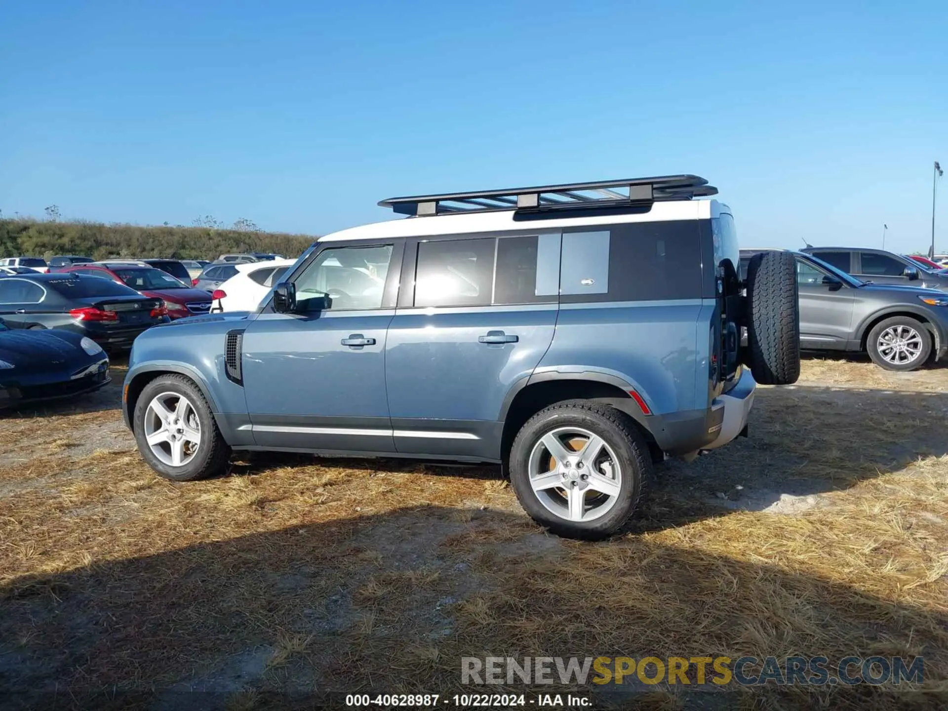 14 Photograph of a damaged car SALE97EU7L2020733 LAND ROVER DEFENDER 2020