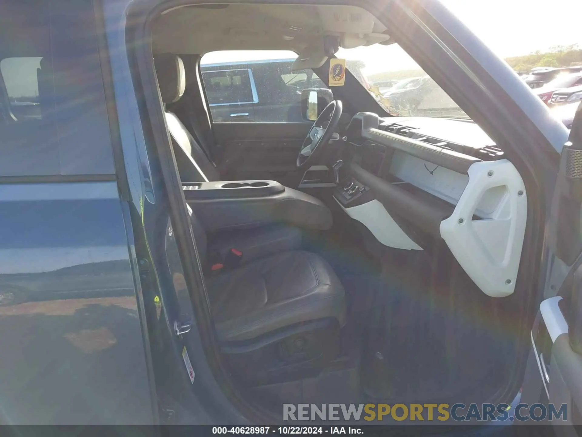 5 Photograph of a damaged car SALE97EU7L2020733 LAND ROVER DEFENDER 2020