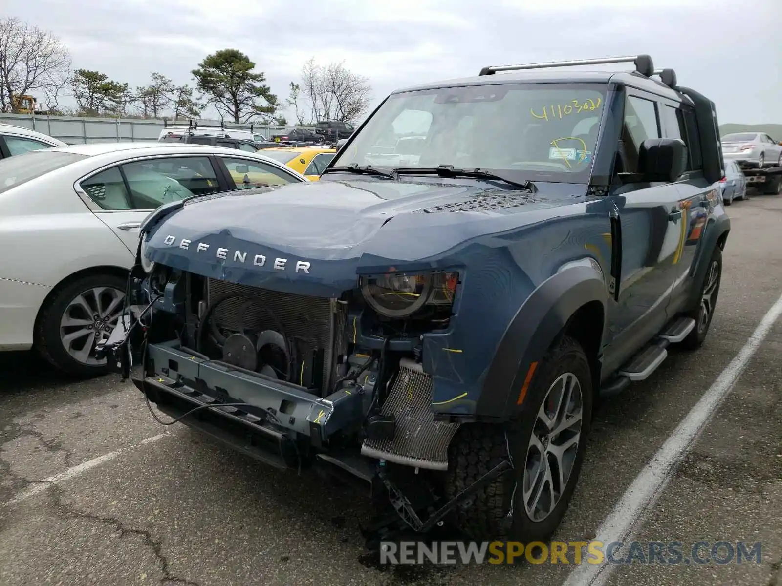 2 Photograph of a damaged car SALE97EU9L2009877 LAND ROVER DEFENDER 2020