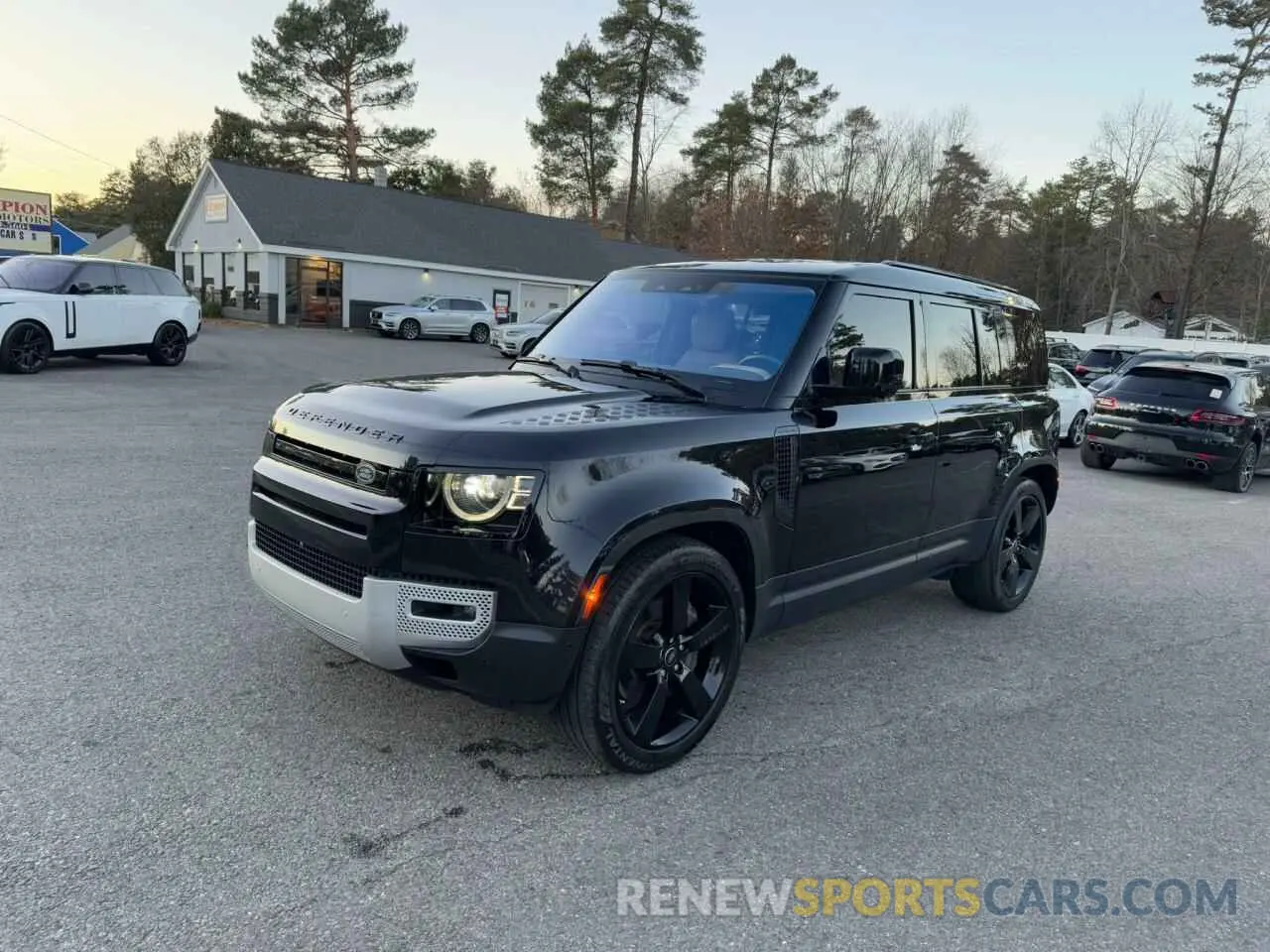 1 Photograph of a damaged car SALE9EEU2L2022250 LAND ROVER DEFENDER 2020
