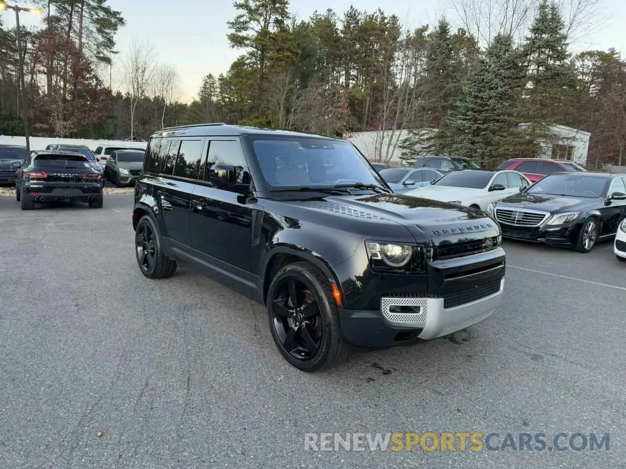 2 Photograph of a damaged car SALE9EEU2L2022250 LAND ROVER DEFENDER 2020