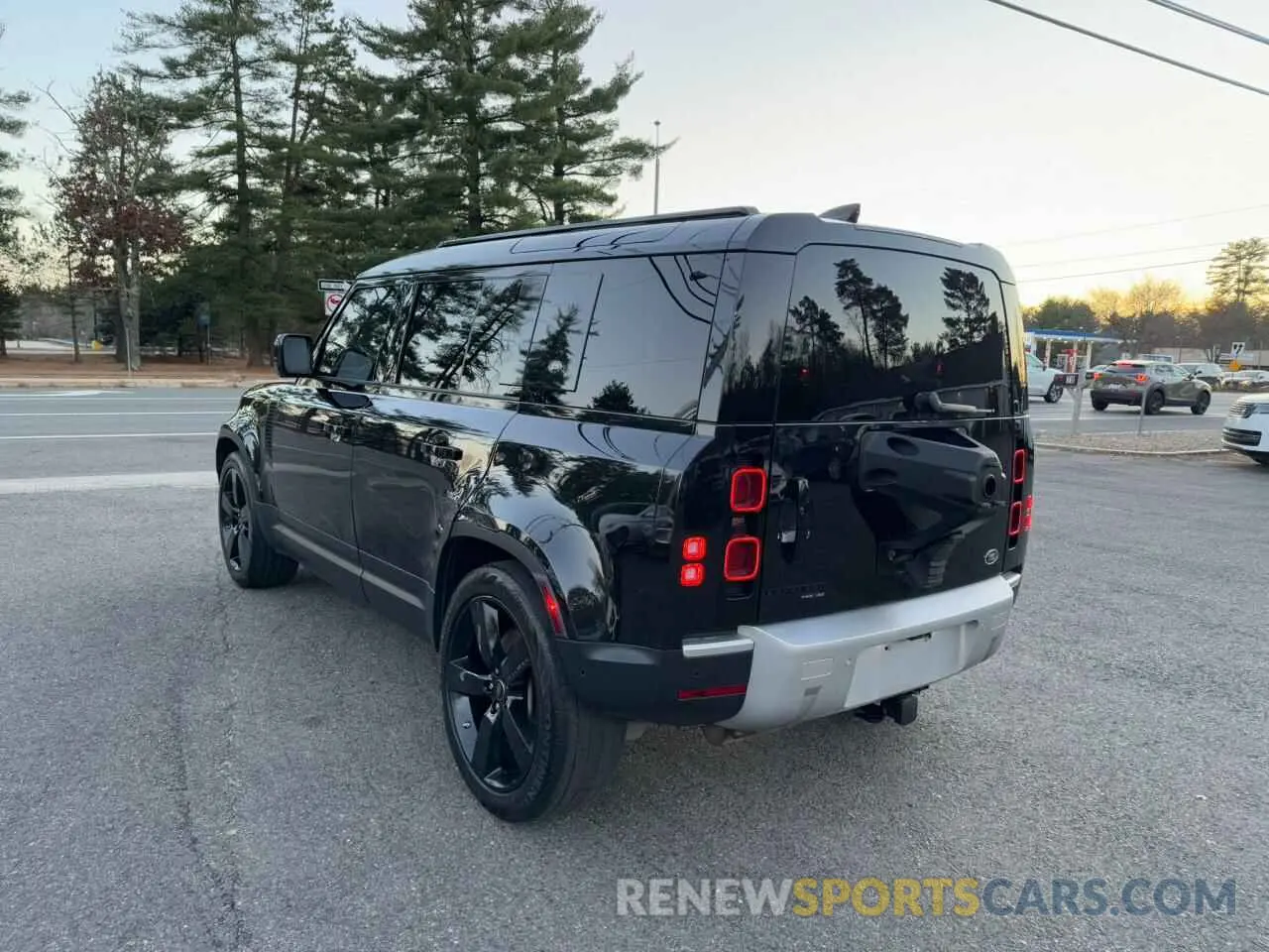 4 Photograph of a damaged car SALE9EEU2L2022250 LAND ROVER DEFENDER 2020