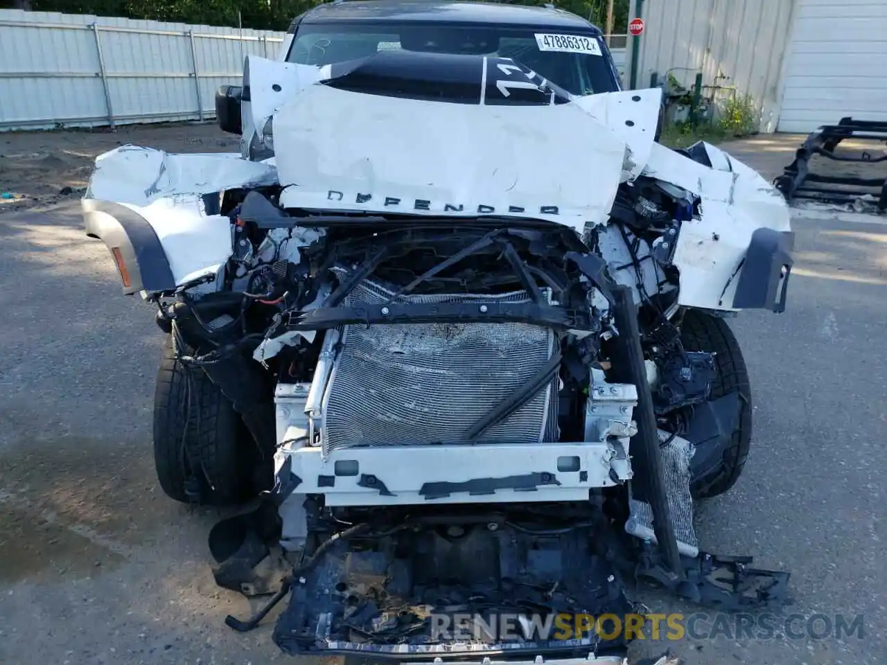 9 Photograph of a damaged car SALE9EEU3L2026310 LAND ROVER DEFENDER 2020