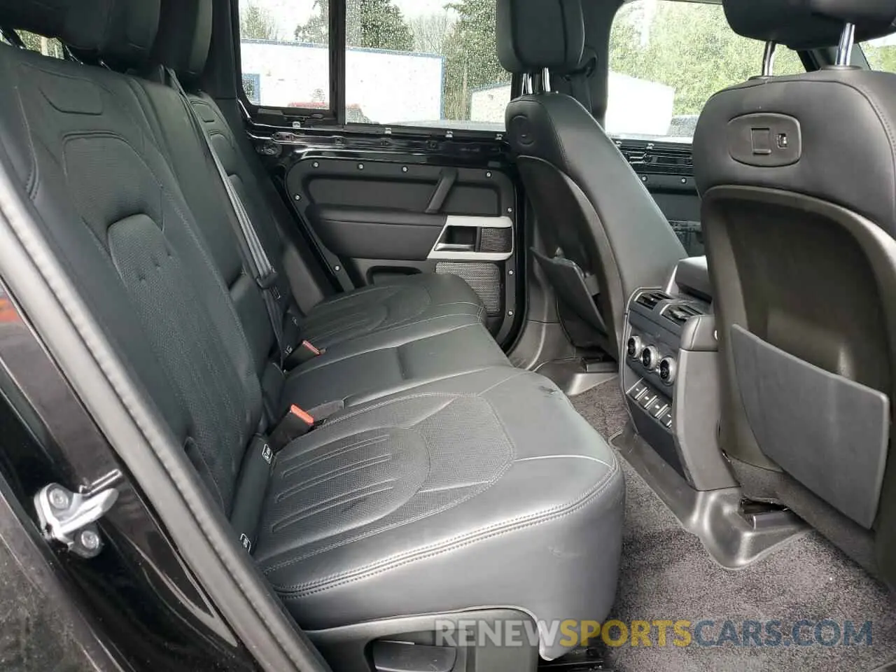 11 Photograph of a damaged car SALE9EEU6L2025605 LAND ROVER DEFENDER 2020