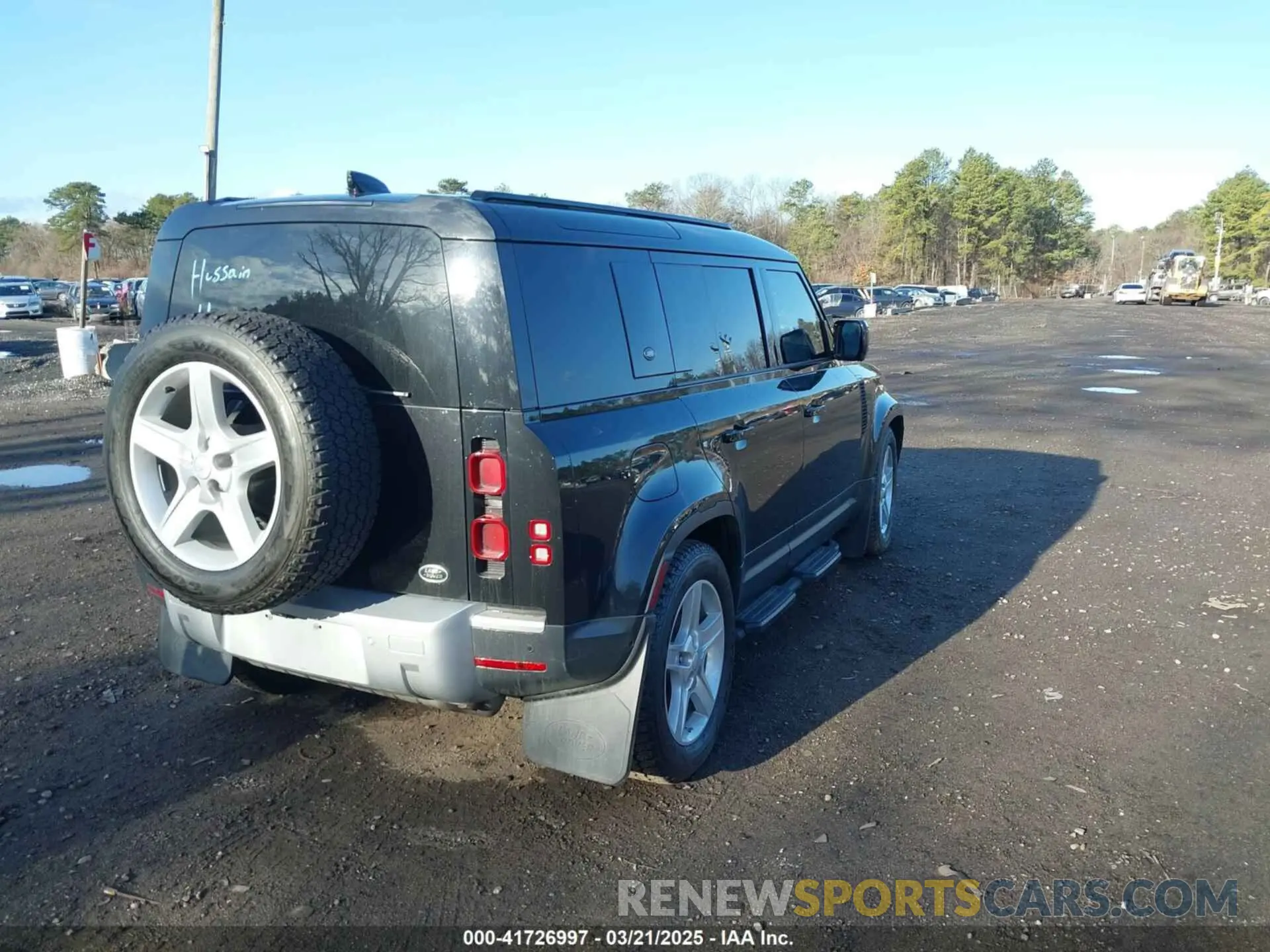 4 Photograph of a damaged car SALEJ7EX6L2033362 LAND ROVER DEFENDER 2020
