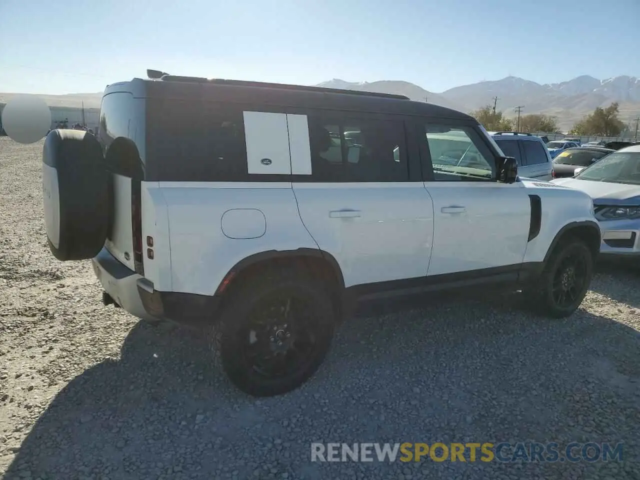 3 Photograph of a damaged car SALEJ7EX7L2005294 LAND ROVER DEFENDER 2020