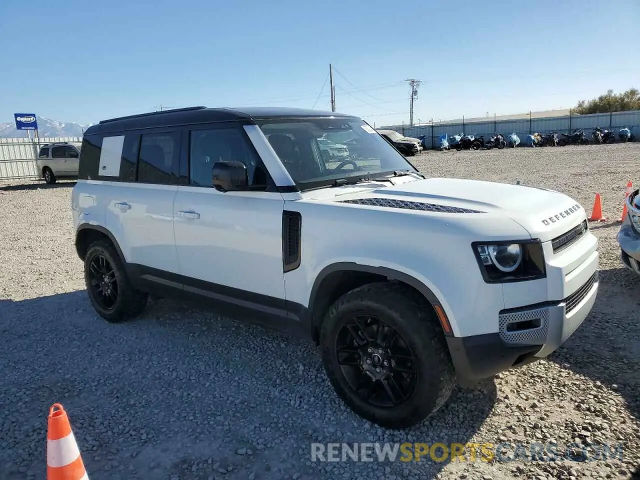 4 Photograph of a damaged car SALEJ7EX7L2005294 LAND ROVER DEFENDER 2020
