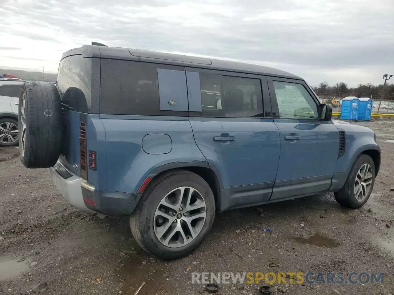 3 Photograph of a damaged car SALEJEEX2L2015140 LAND ROVER DEFENDER 2020