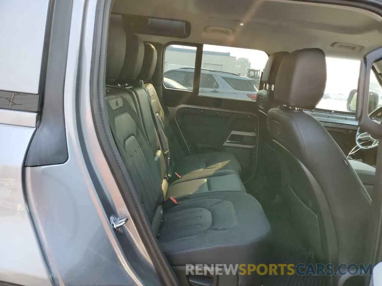 11 Photograph of a damaged car SALEJEEX5L2015665 LAND ROVER DEFENDER 2020