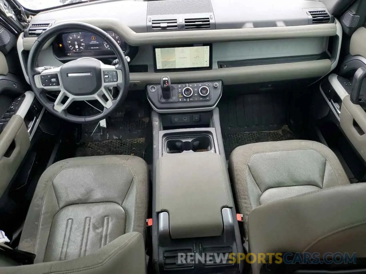 8 Photograph of a damaged car SALEP7EU5L2023135 LAND ROVER DEFENDER 2020