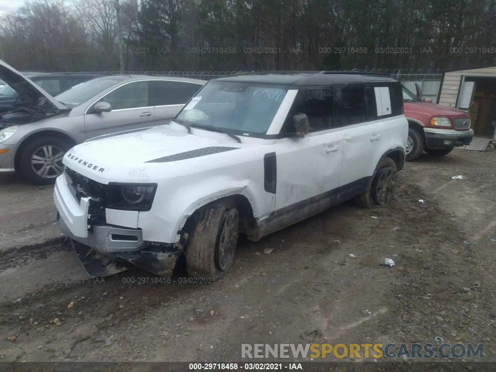 2 Photograph of a damaged car SALEPEEU0L2020907 LAND ROVER DEFENDER 2020