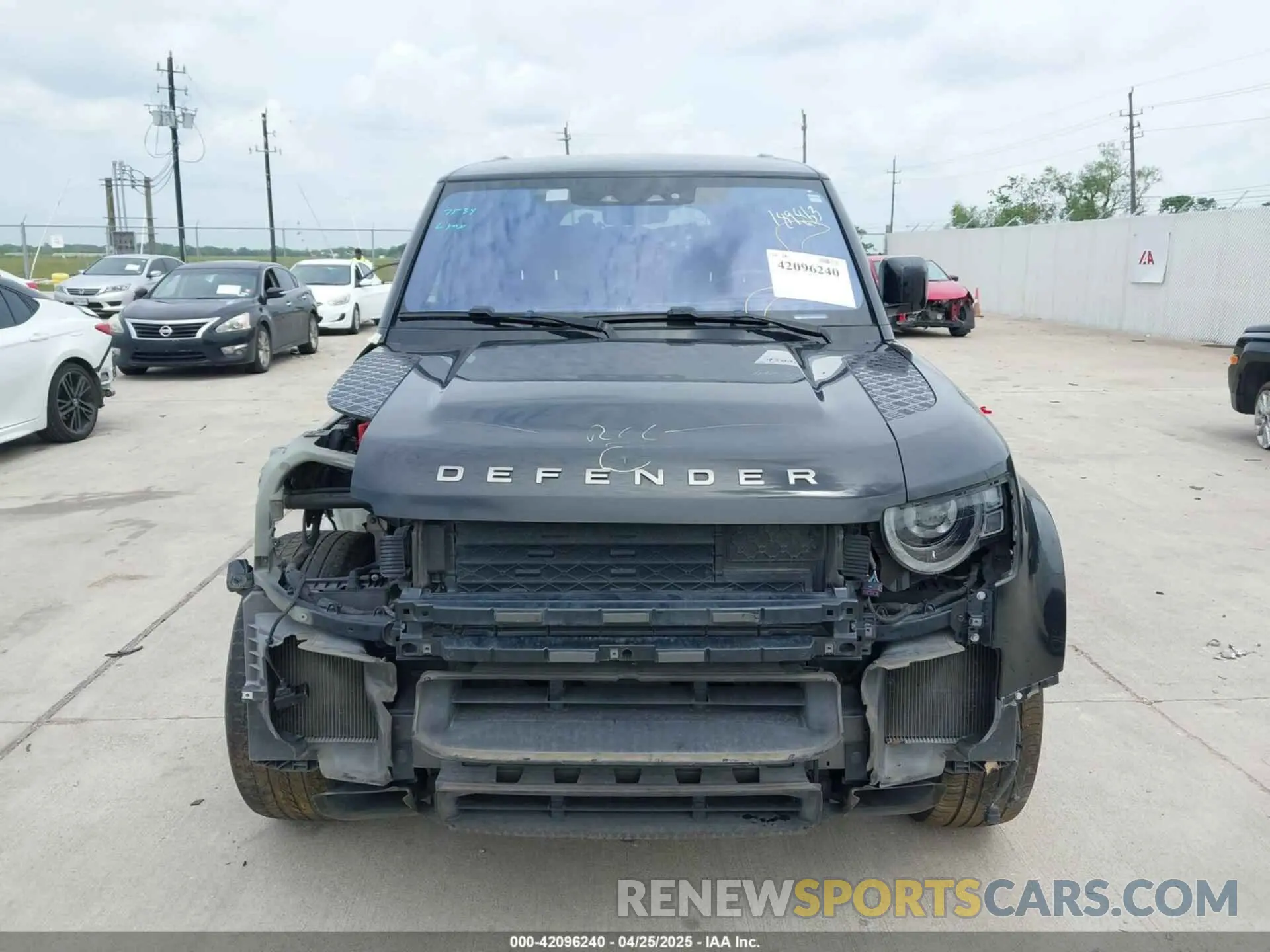 12 Photograph of a damaged car SALE27RUXM2036859 LAND ROVER DEFENDER 2021