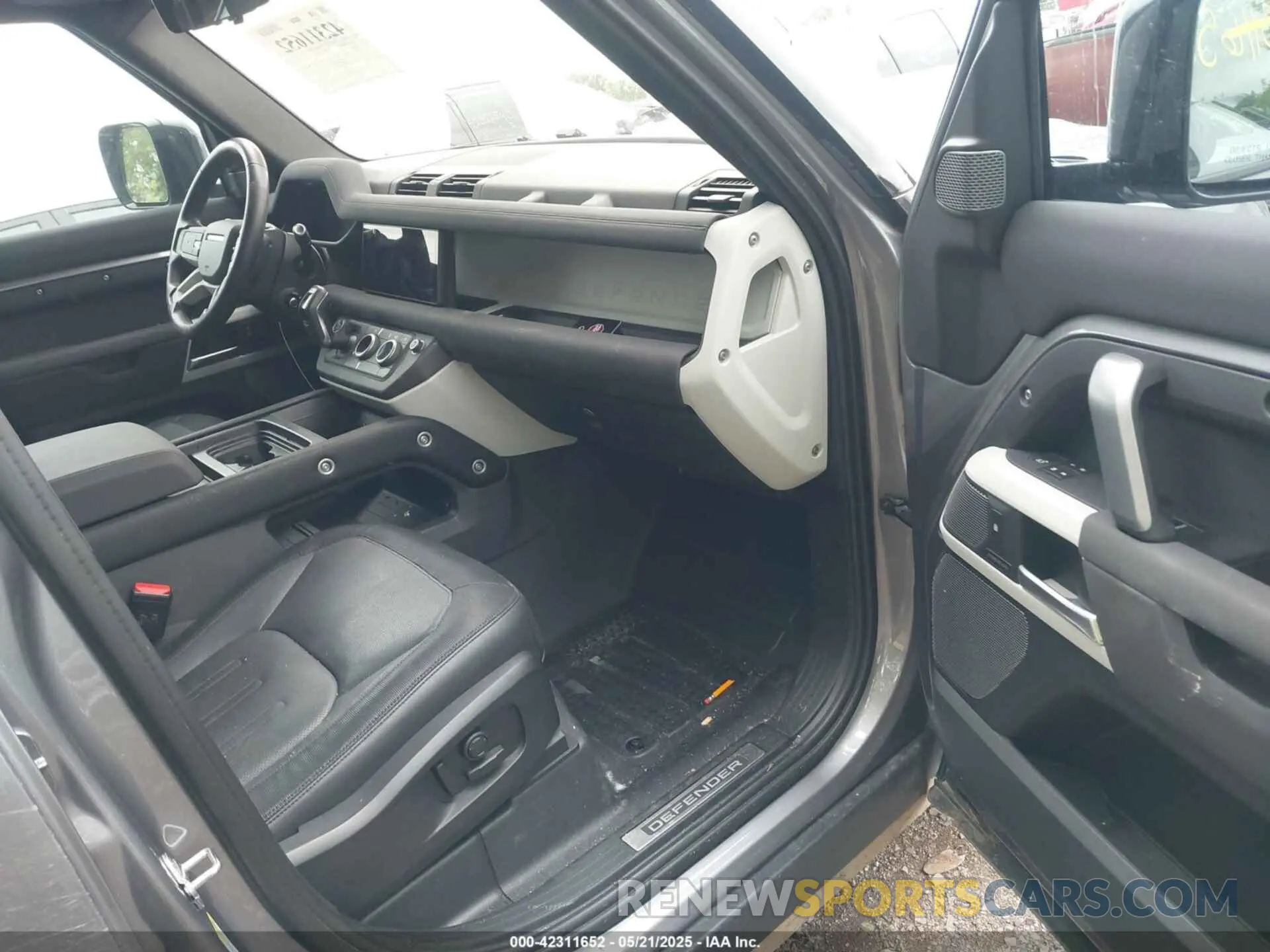 5 Photograph of a damaged car SALE2ERU6M2062251 LAND ROVER DEFENDER 2021