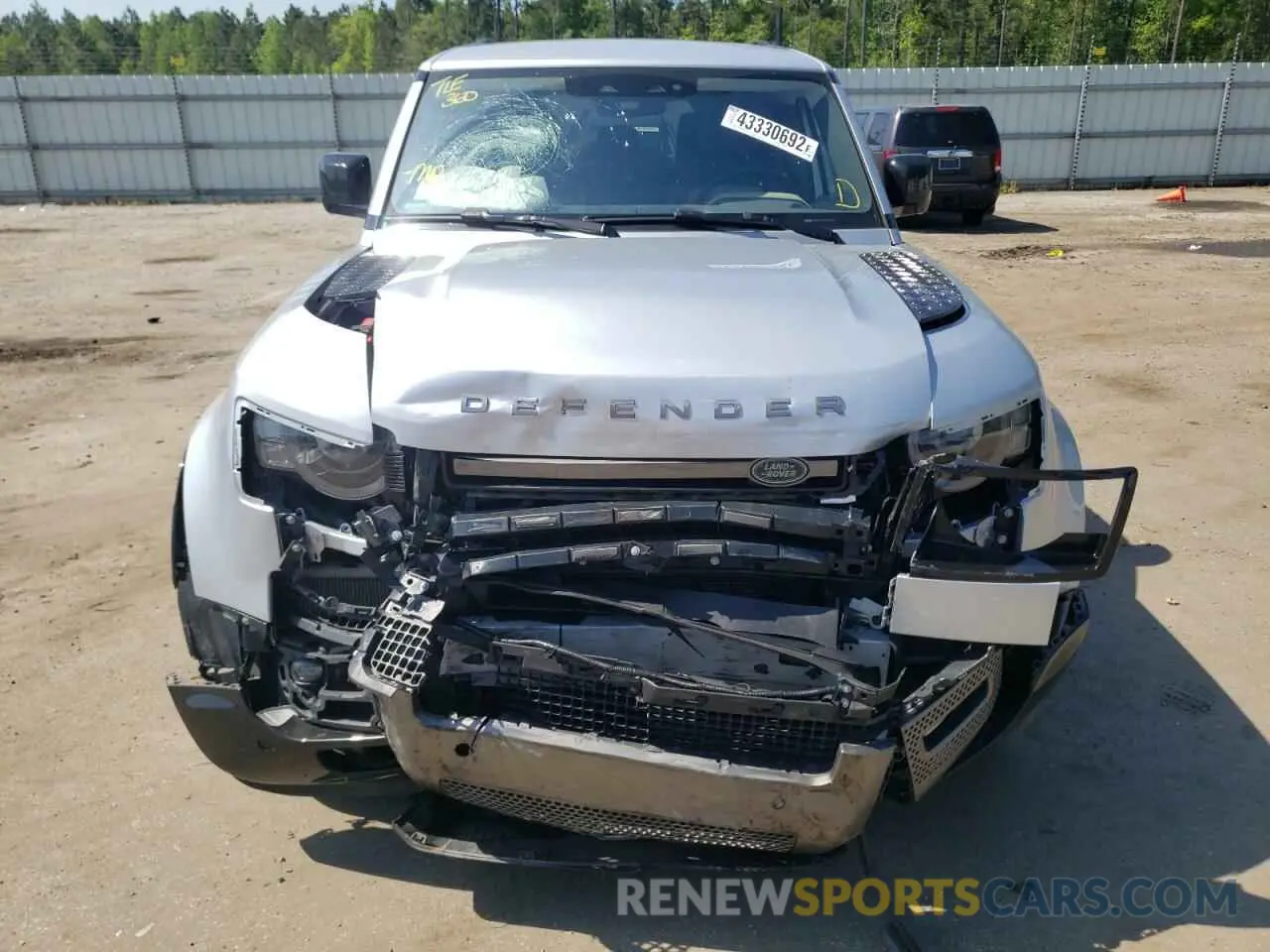 9 Photograph of a damaged car SALE37RU0M2038004 LAND ROVER DEFENDER 2021