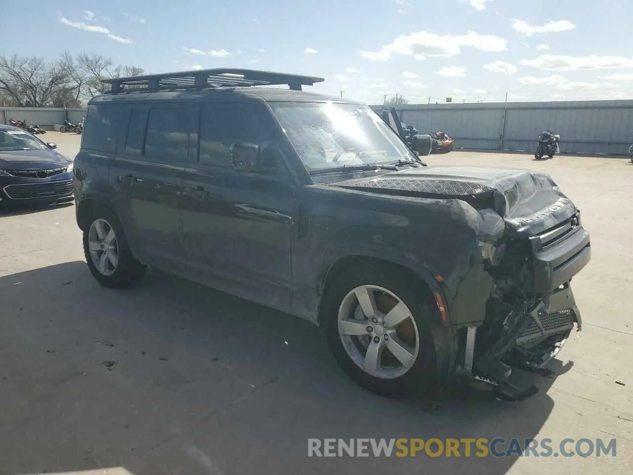 4 Photograph of a damaged car SALE37RU6M2050495 LAND ROVER DEFENDER 2021
