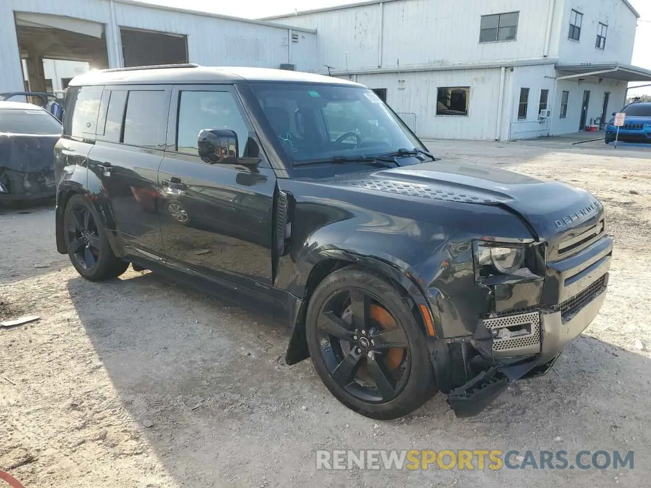 4 Photograph of a damaged car SALE37RU8M2050112 LAND ROVER DEFENDER 2021